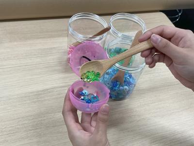 空カプセルを利用した楽器作りを実施！